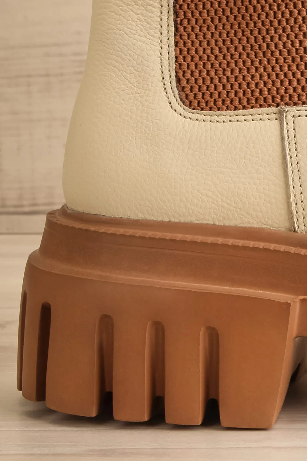 Agora Ivory | Cleated Chelsea Boots