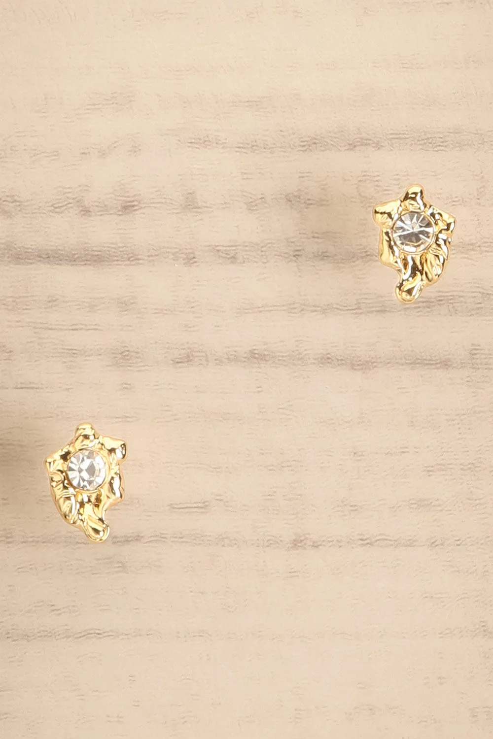 Aias Gold | Textured Stud Earrings w/ Crystal