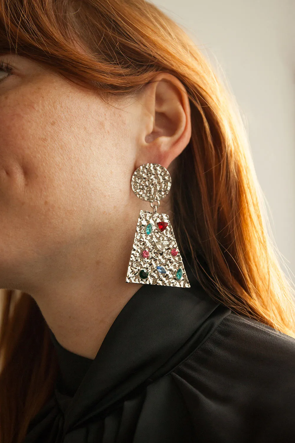Alius Silver | Textured Earrings w/ Coloured Crystals