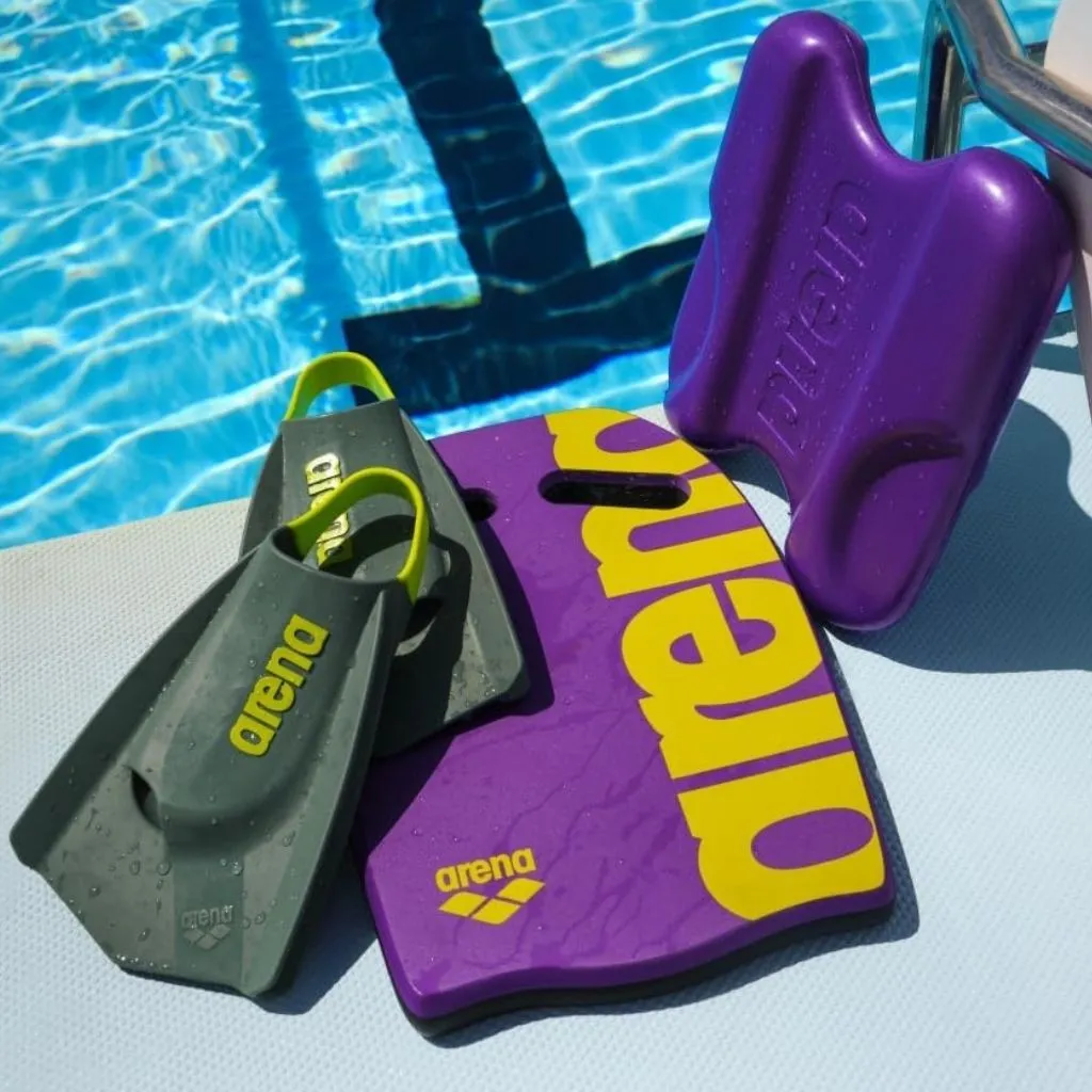 Arena Pull Kick II Plum
