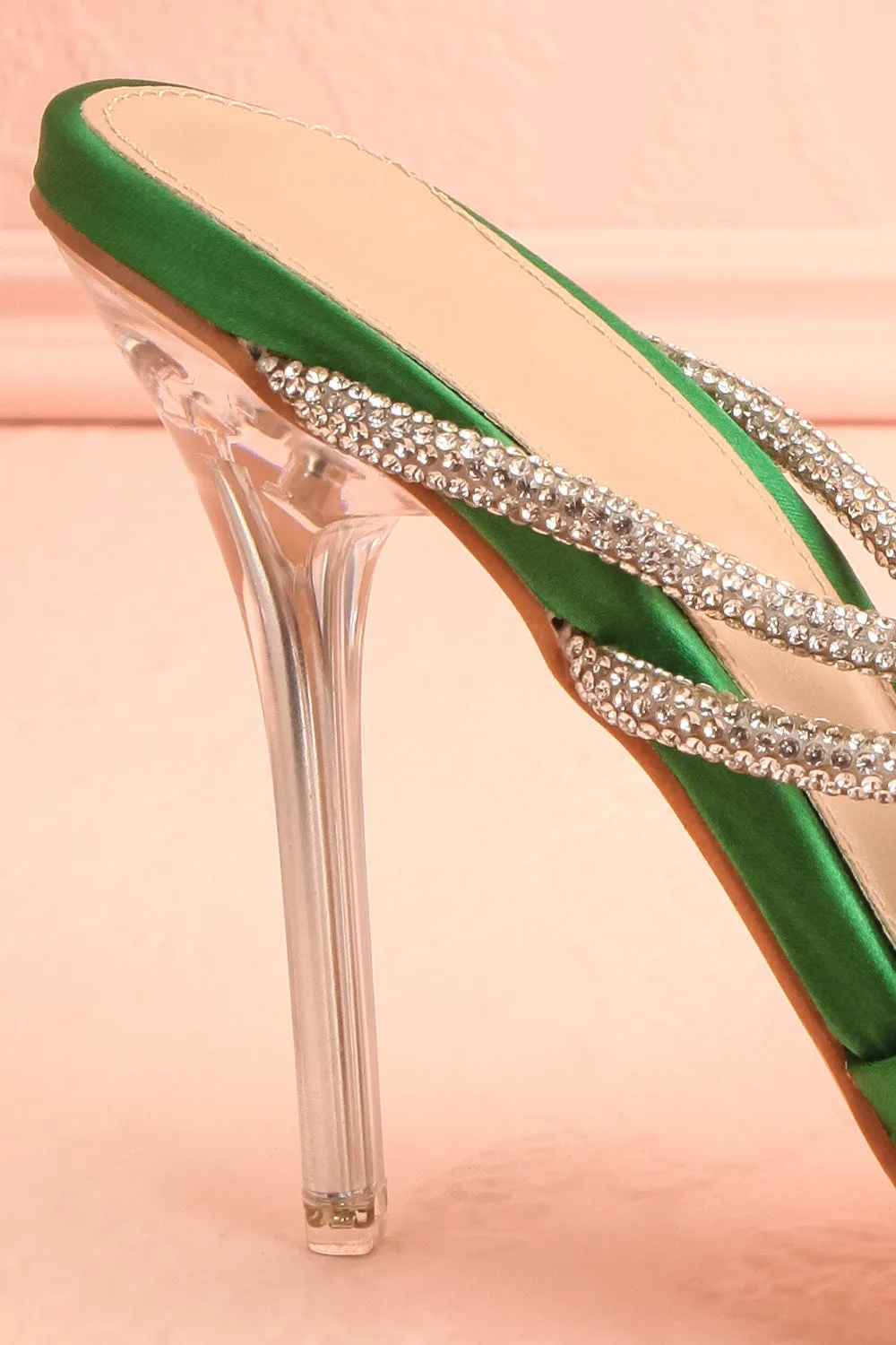 Chamaeleon Green | Pointed-Toe Heels w/ Sequin Knot