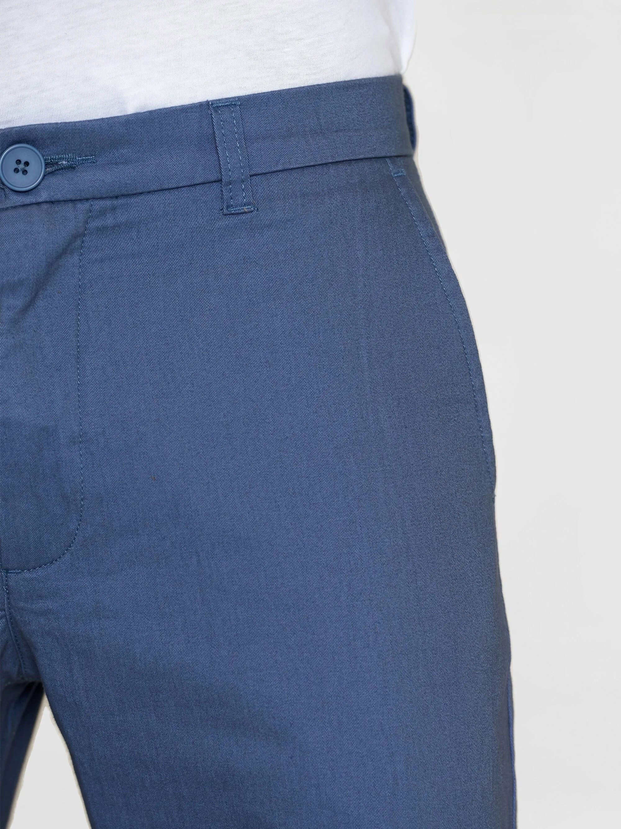 CHUCK regular twill chino pants - Vintage Indigo Knowledge Cotton