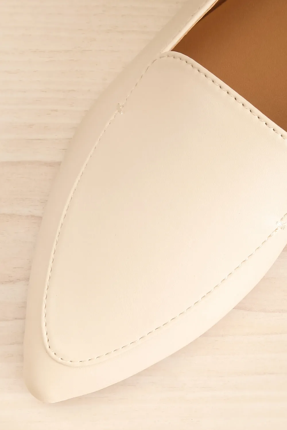 Dinteranthus Ivory | Pointed Faux-Leather Loafers