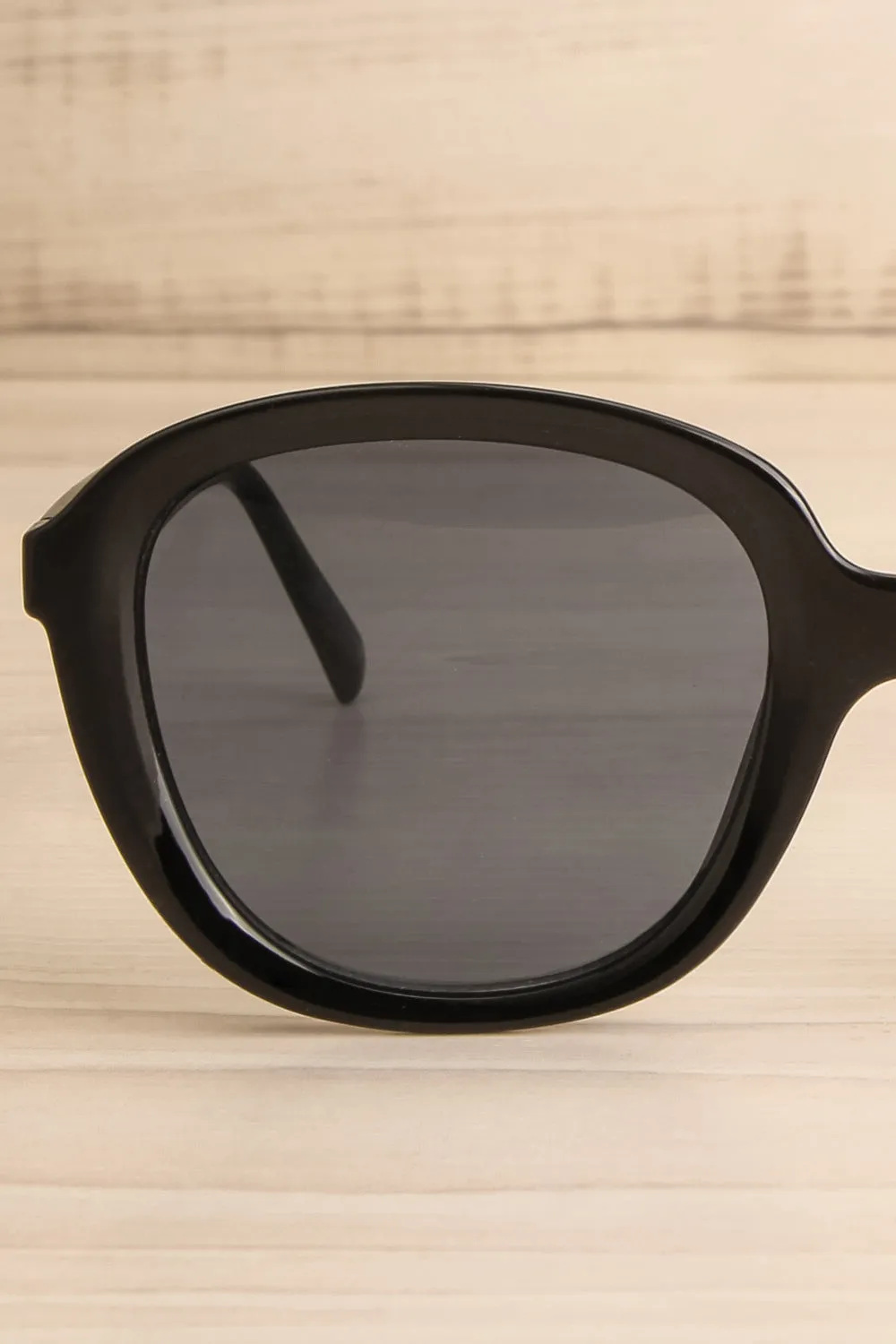Etivaz | Black Sunglasses w/ Blue Tint
