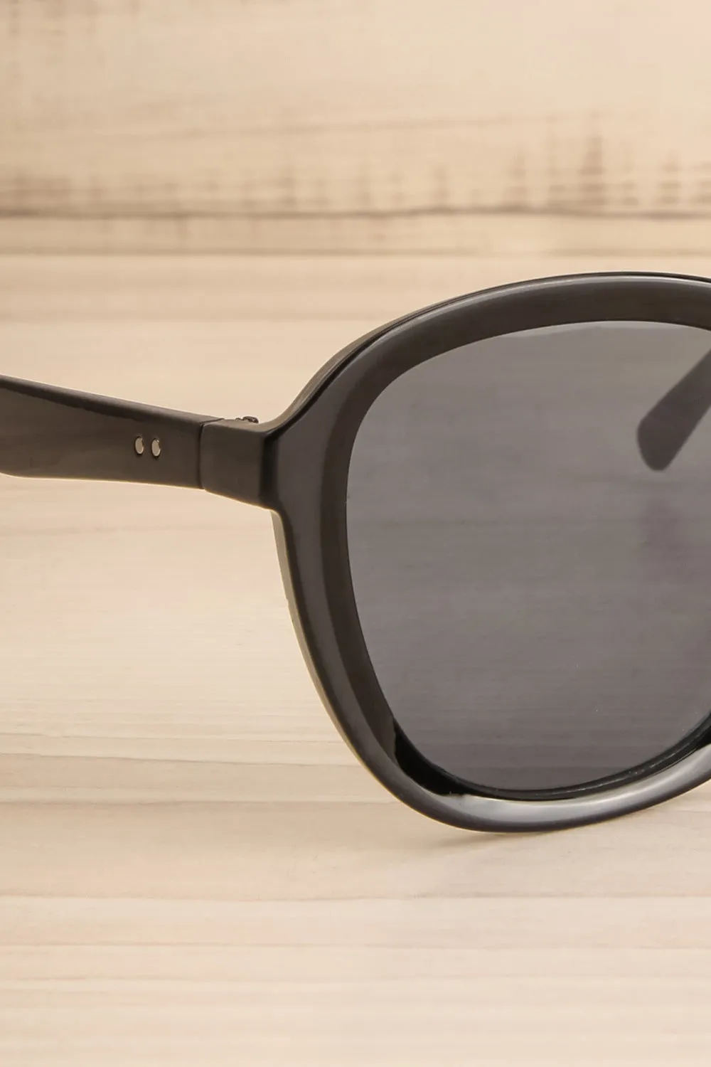 Etivaz | Black Sunglasses w/ Blue Tint