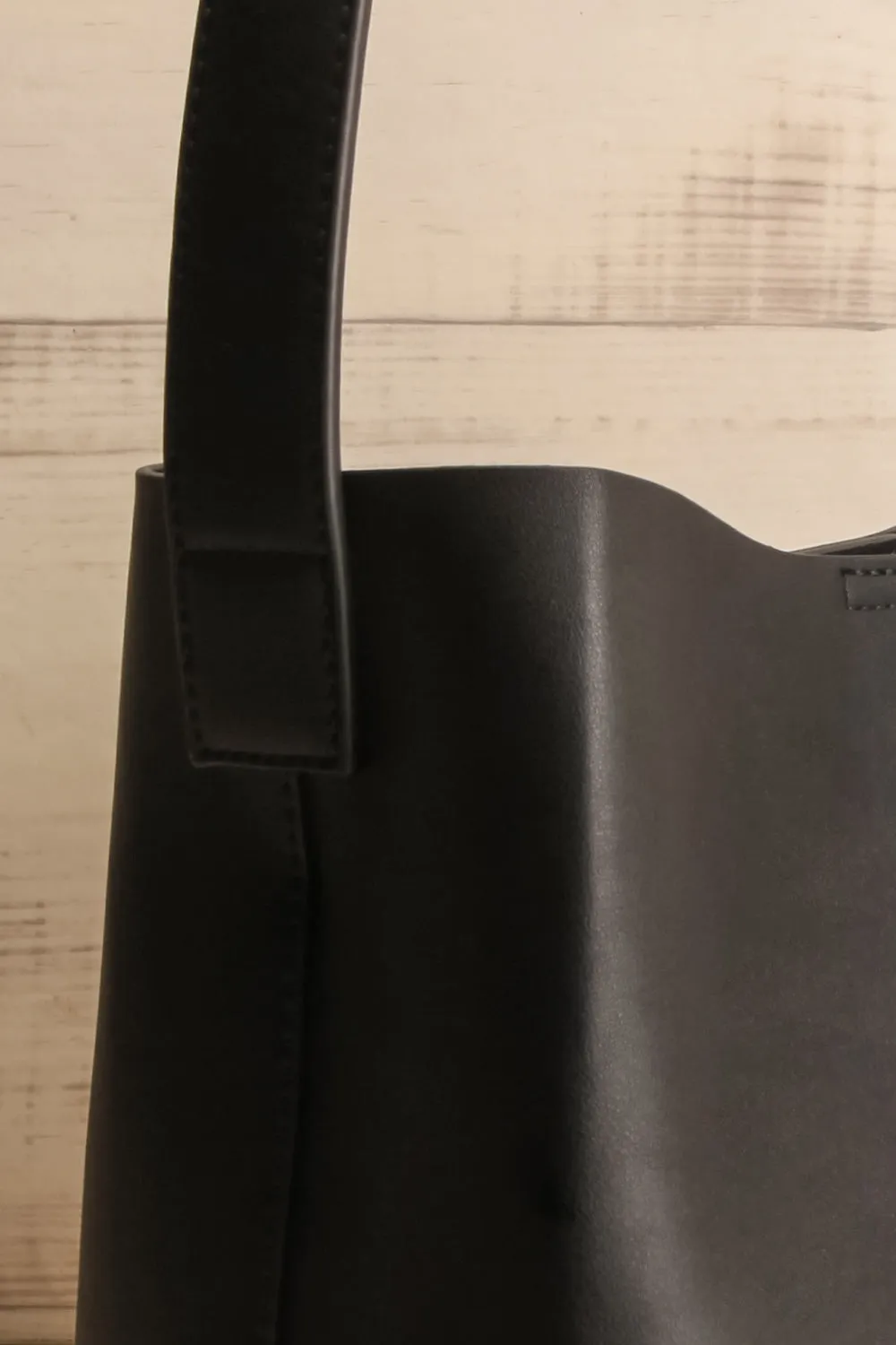 Fangtell Black | Faux-Leather Tote Bag
