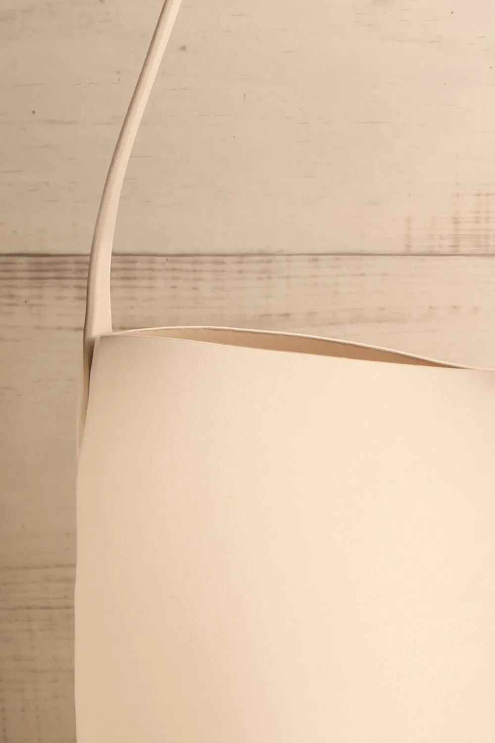 Fangtell Ivory | Faux-Leather Tote Bag