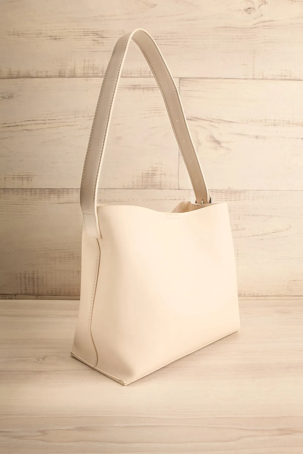 Fangtell Ivory | Faux-Leather Tote Bag