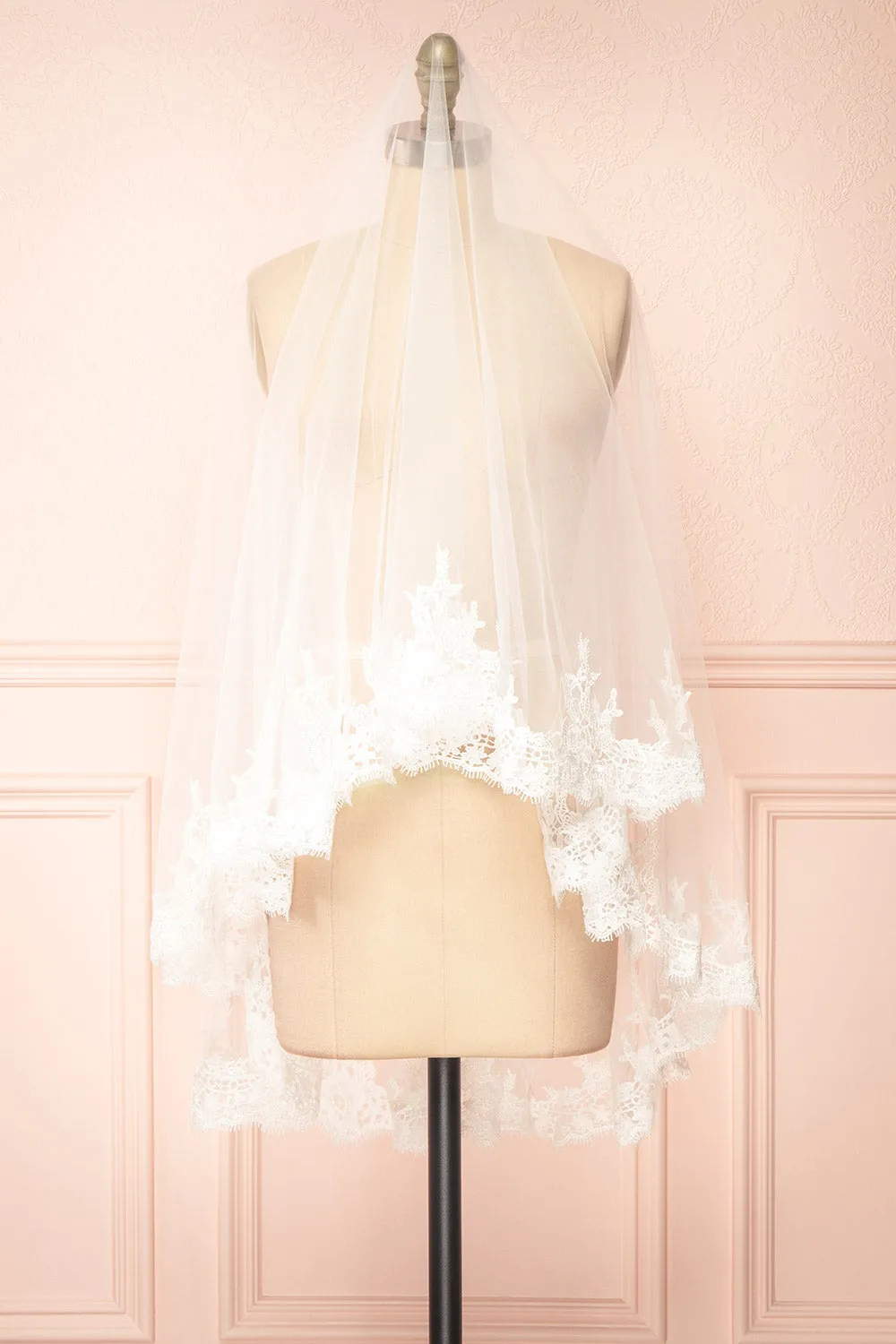Faustina | Mesh Wedding Veil w/ Floral Lace Trim