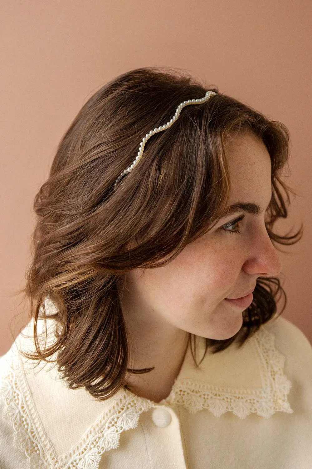 Faviola | Wavy Headband w/ Pearls