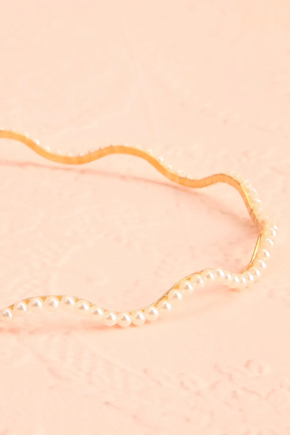 Faviola | Wavy Headband w/ Pearls