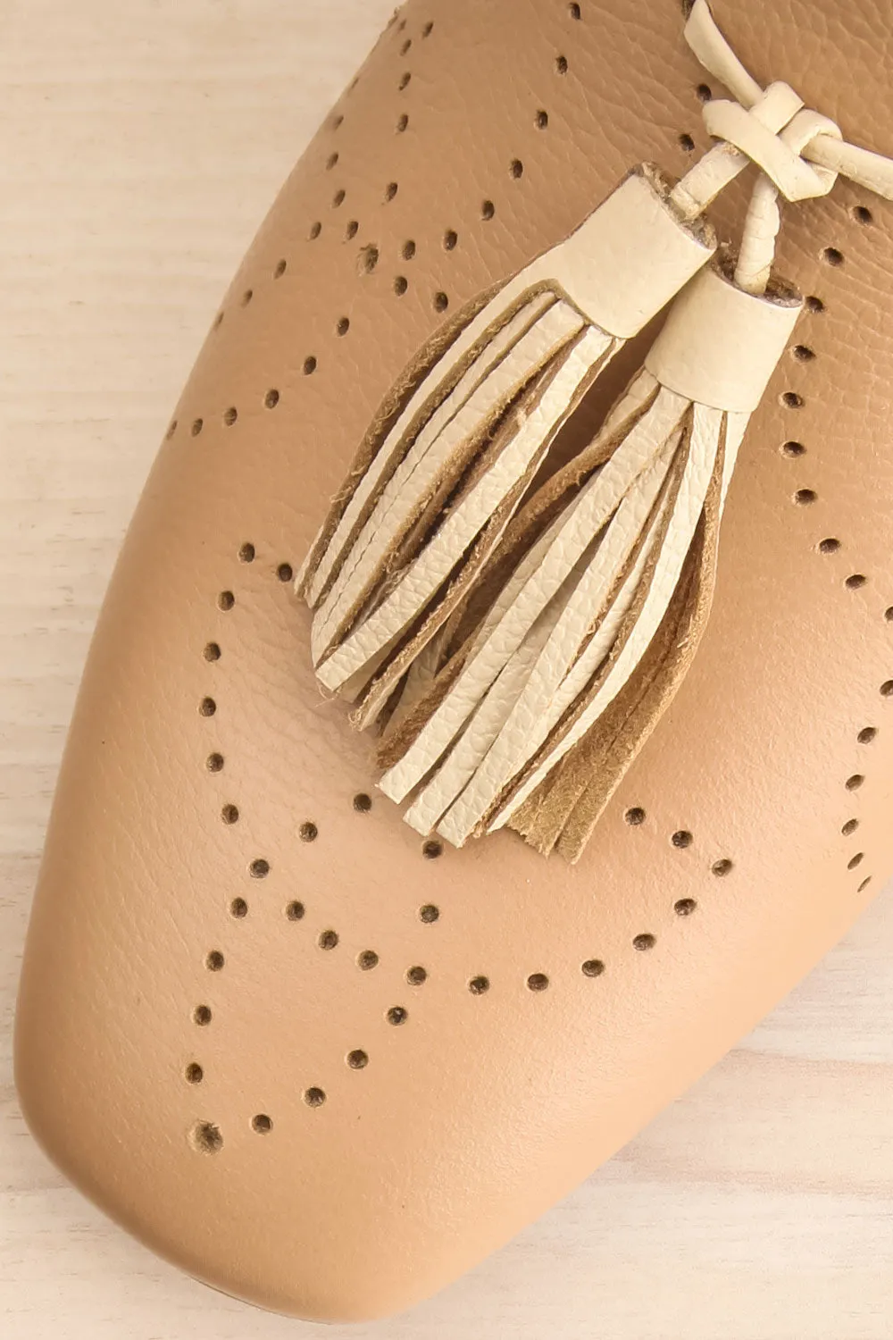Flowur | Bicolored Heeled Loafer w/ Perforations