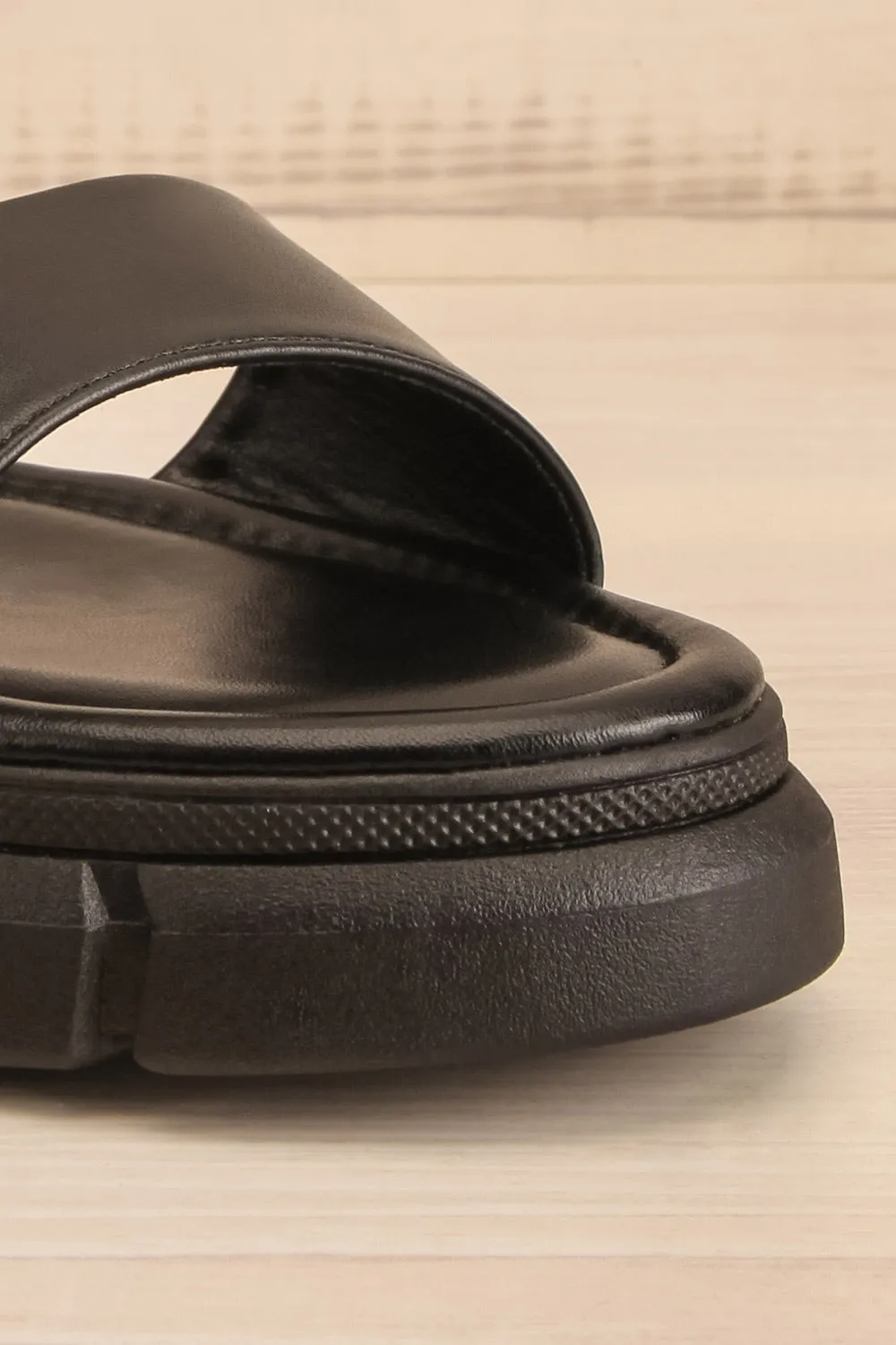 Kitsch Black | Platform Sandals