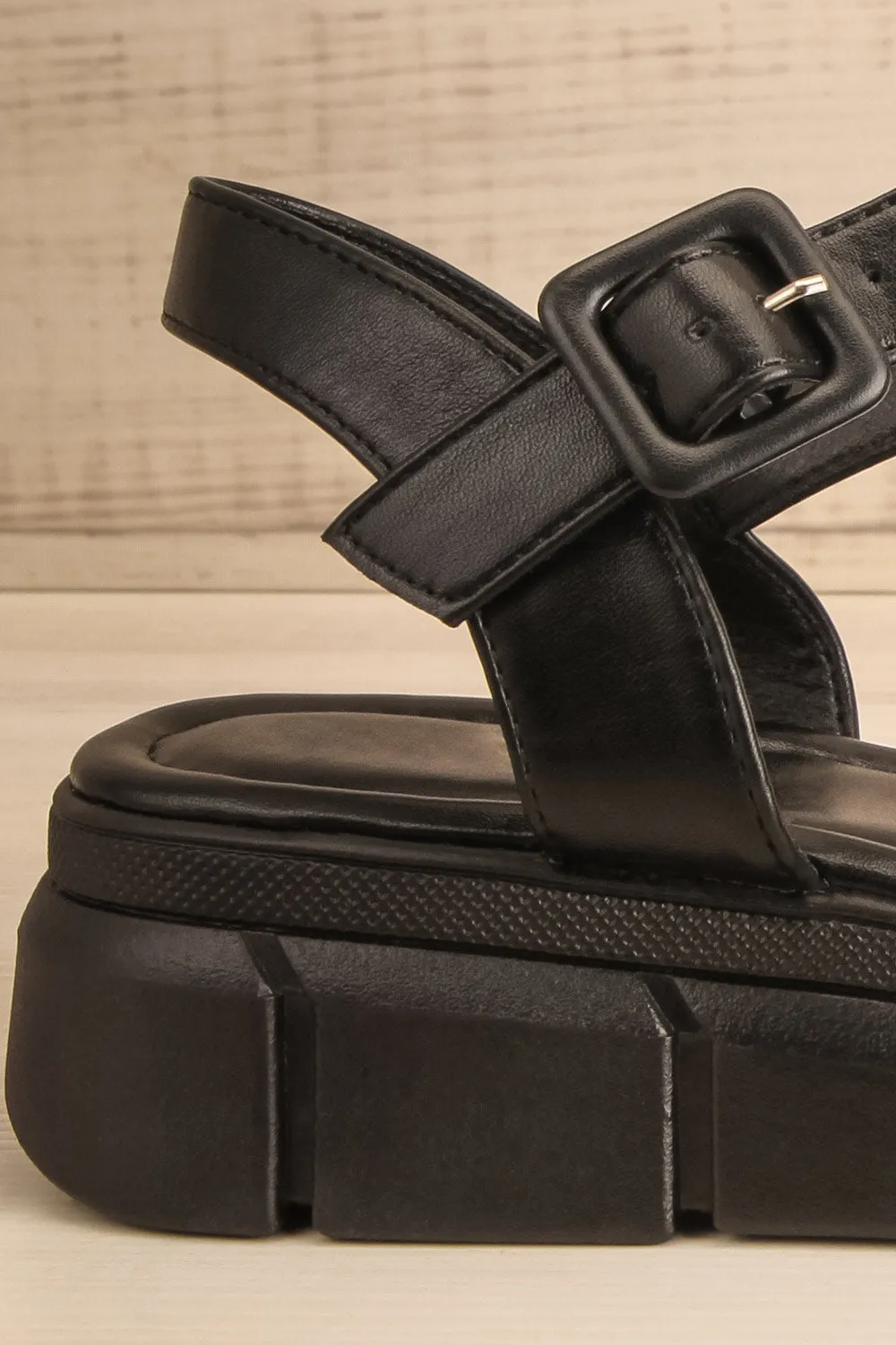 Kitsch Black | Platform Sandals
