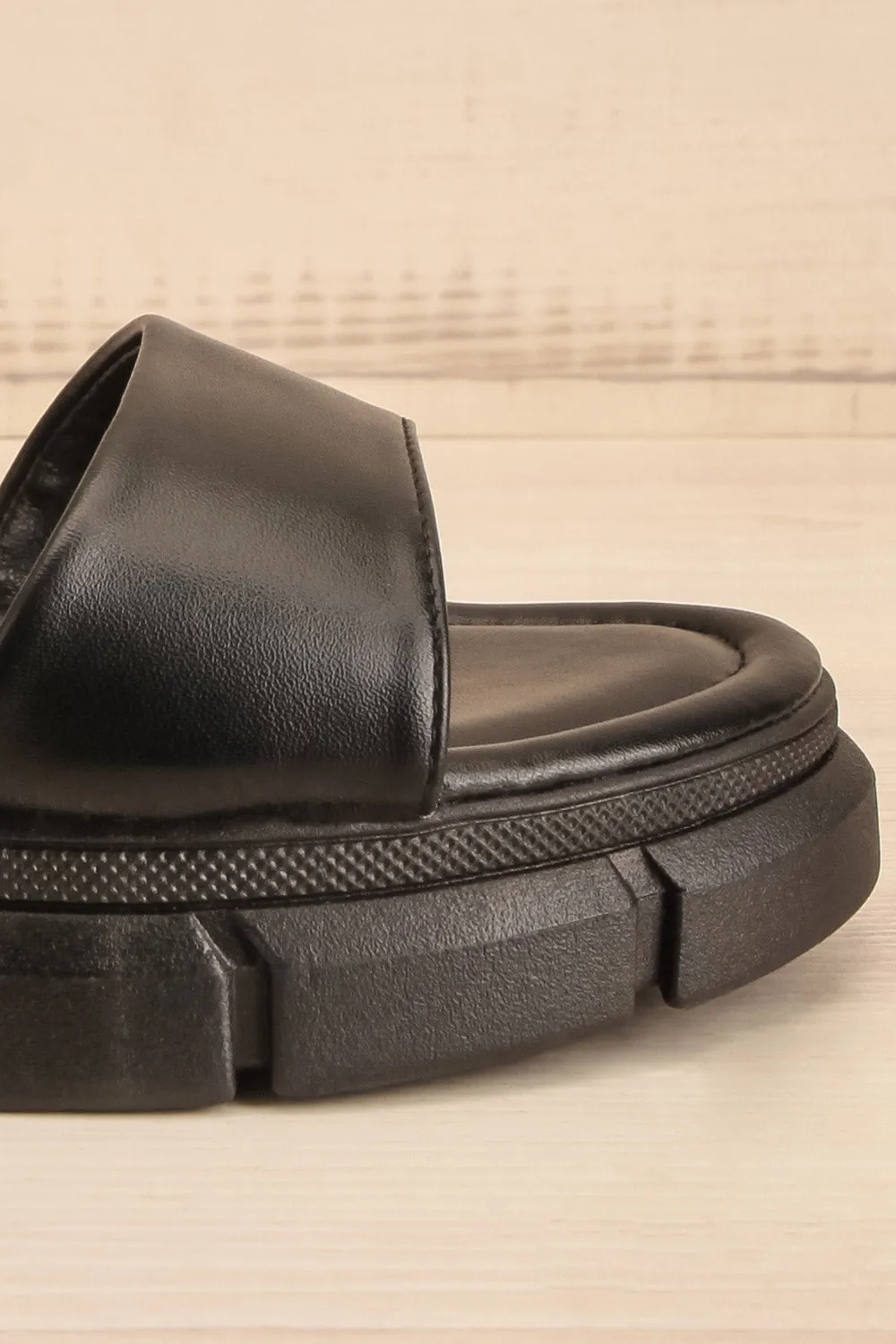 Kitsch Black | Platform Sandals