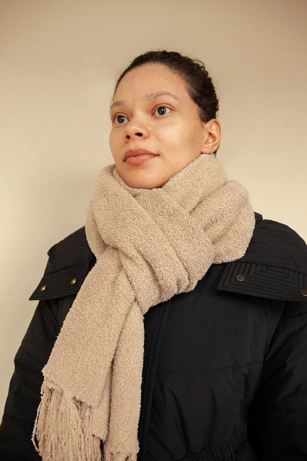 Le Chasseur Beige | Oversized Fluffy Fringed Scarf