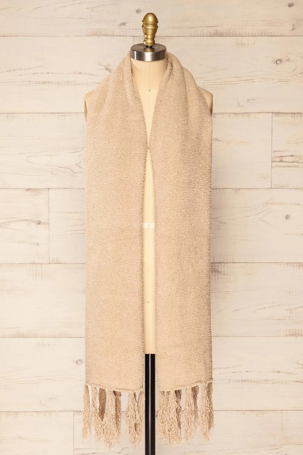 Le Chasseur Beige | Oversized Fluffy Fringed Scarf