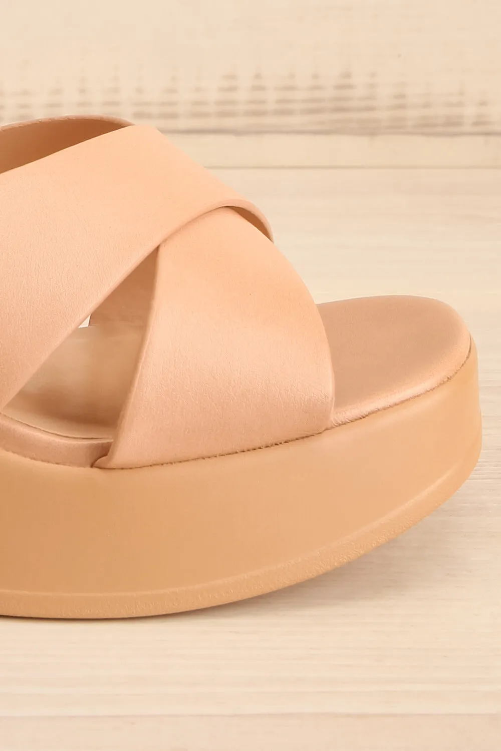 Lokobe | Beige Platform Sandals