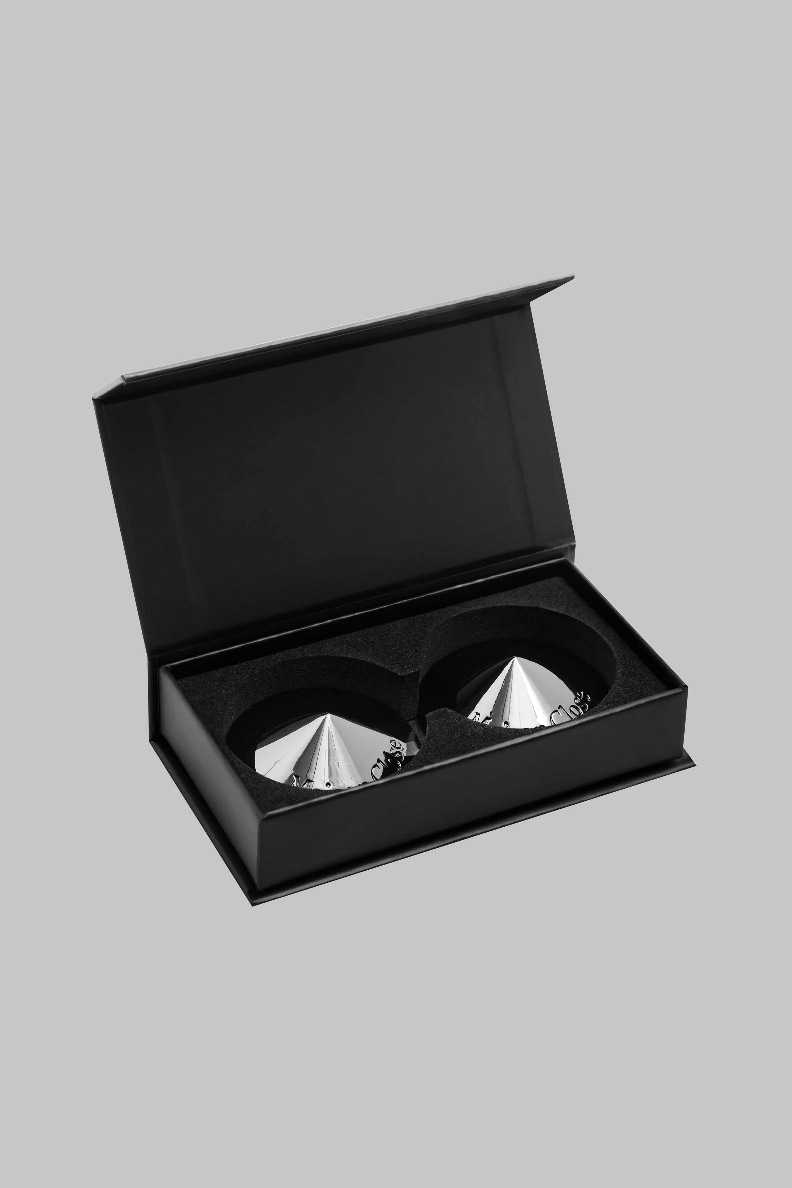 Metal nipple covers - Les Ftiches Maison Close