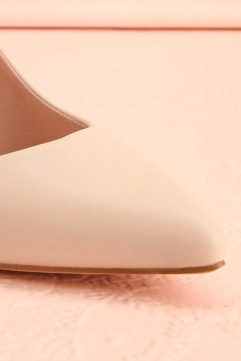 Mounai Ivory | Pointed Toe Heels