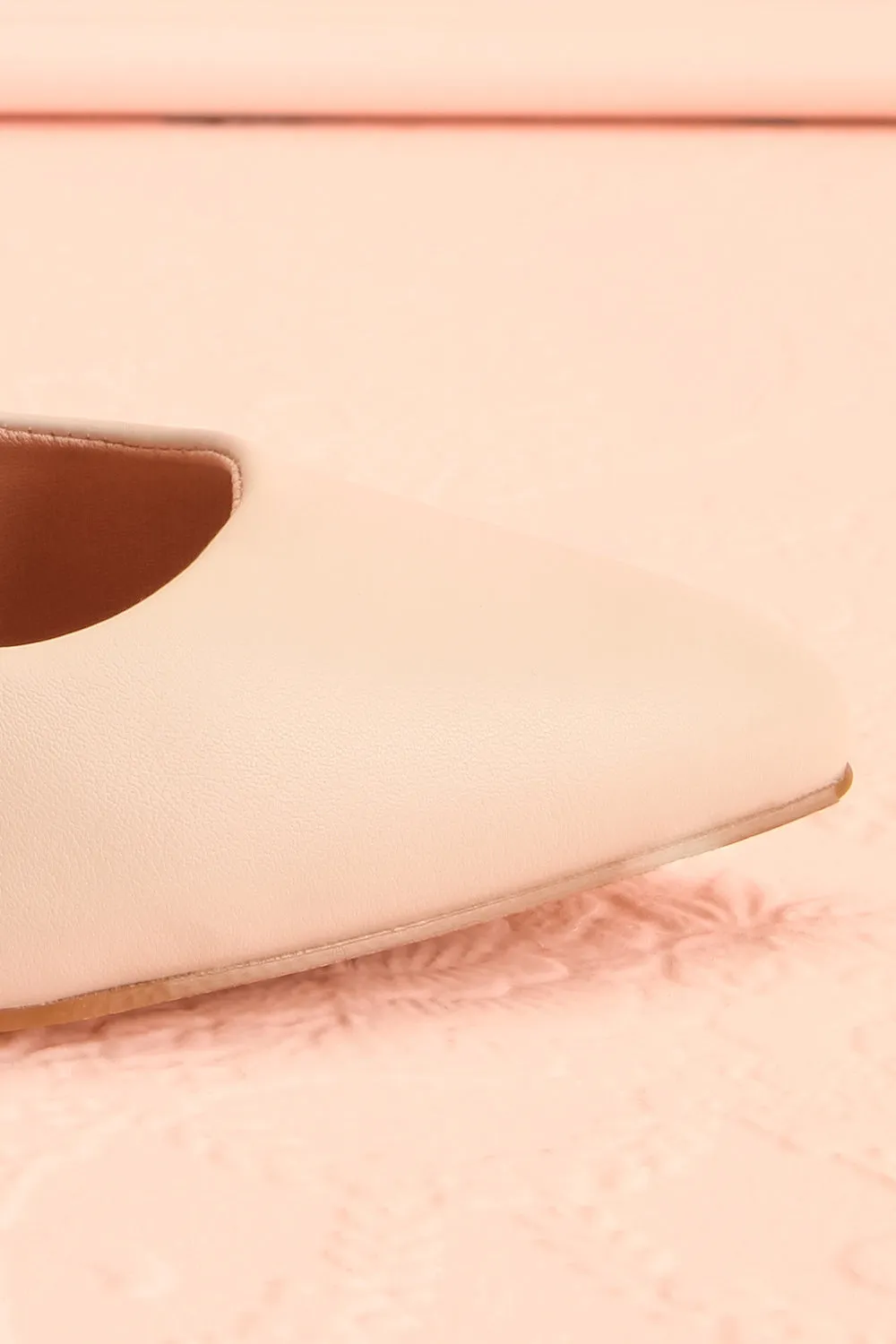 Mounai Ivory | Pointed Toe Heels