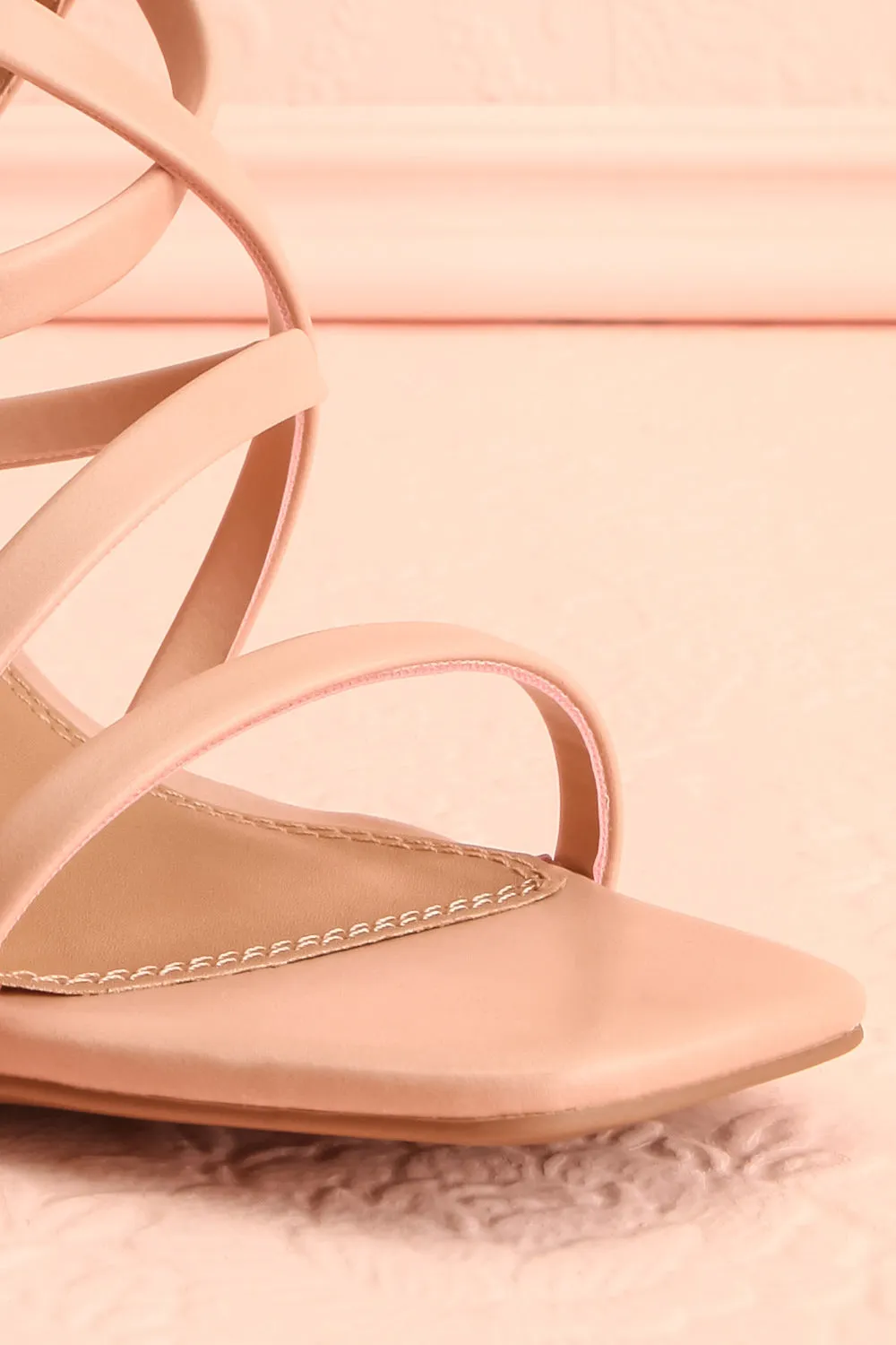 Mouvemente Blush | Crossed Strap High Heel Sandals