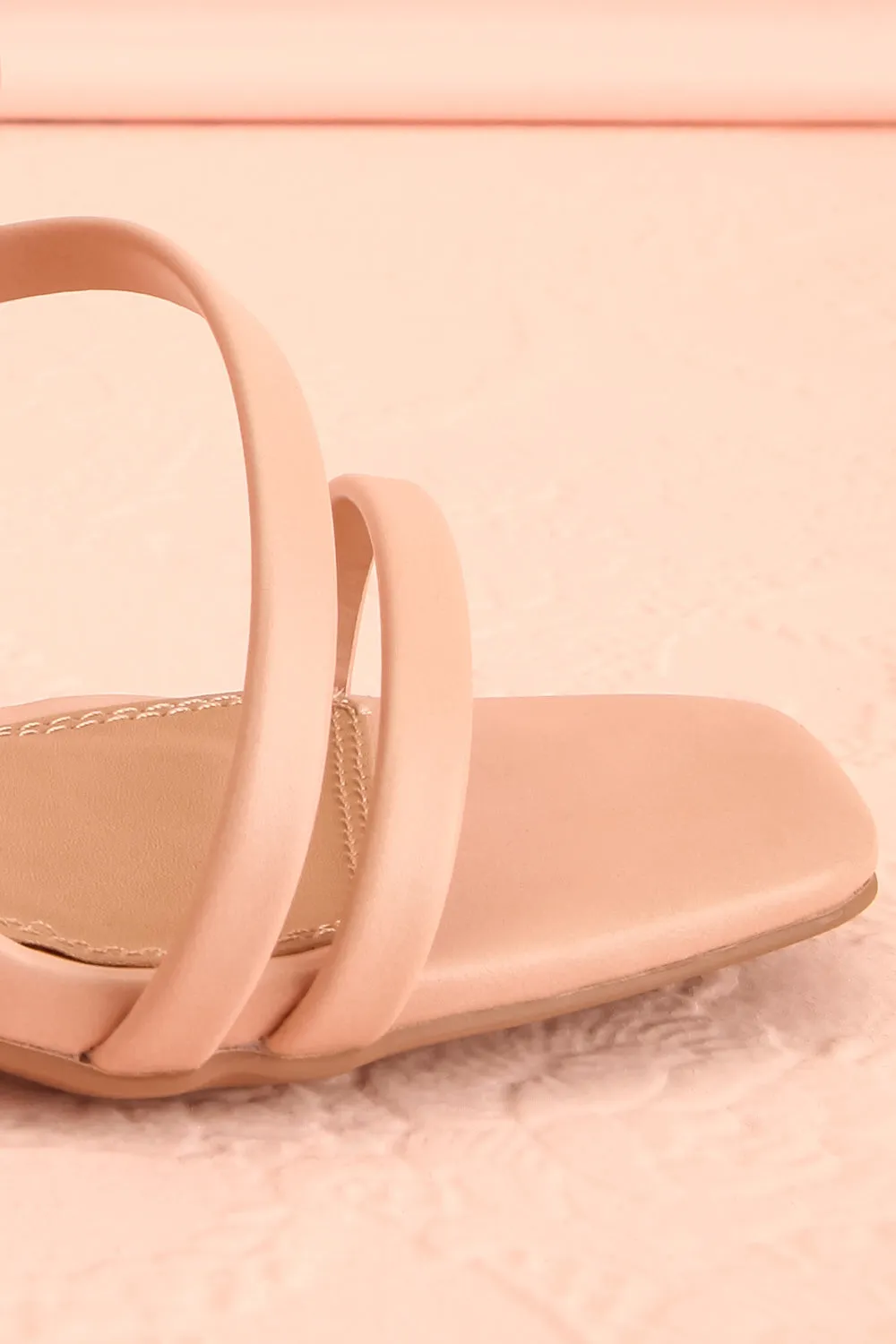 Mouvemente Blush | Crossed Strap High Heel Sandals