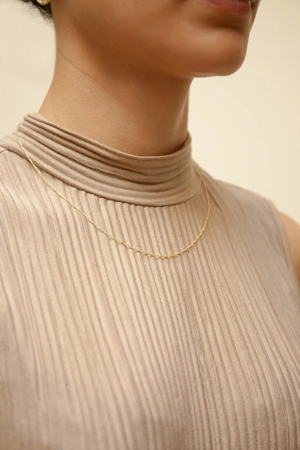 Nilus Gold | Minimalist Twist Necklace