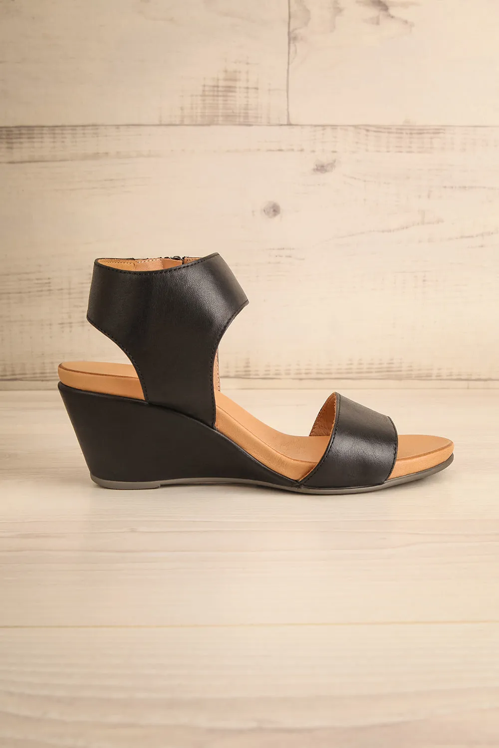 Quainton Black | Wedge Sandals