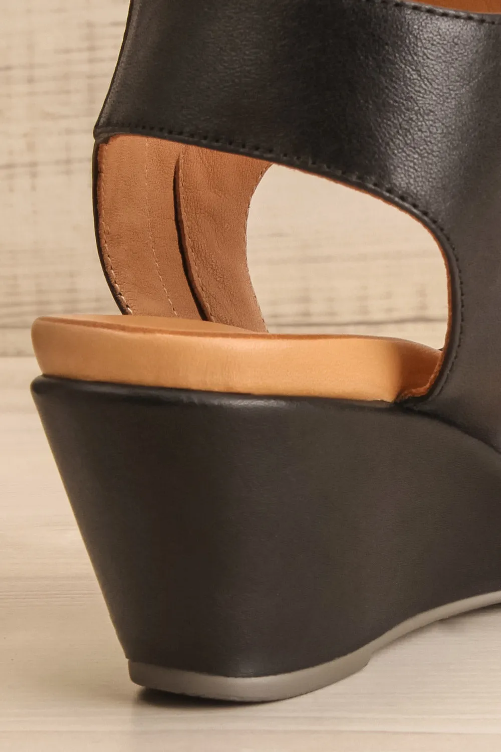 Quainton Black | Wedge Sandals