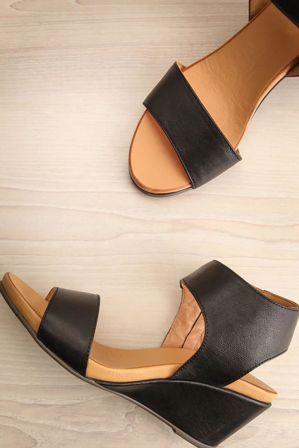 Quainton Black | Wedge Sandals