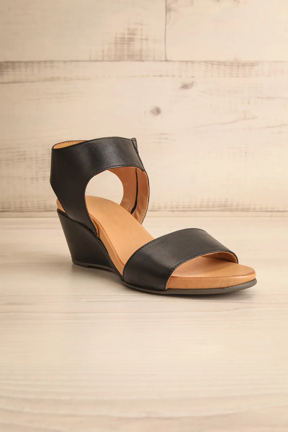 Quainton Black | Wedge Sandals