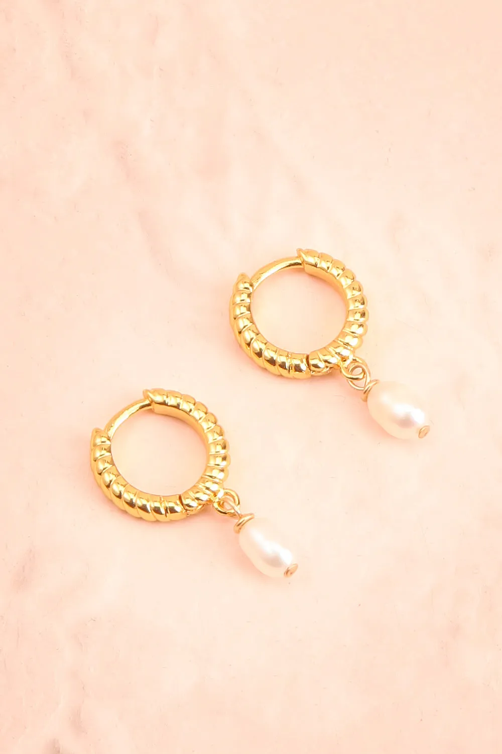 Rita Hayworth | Textured Hoop Earrings w/ Pearls