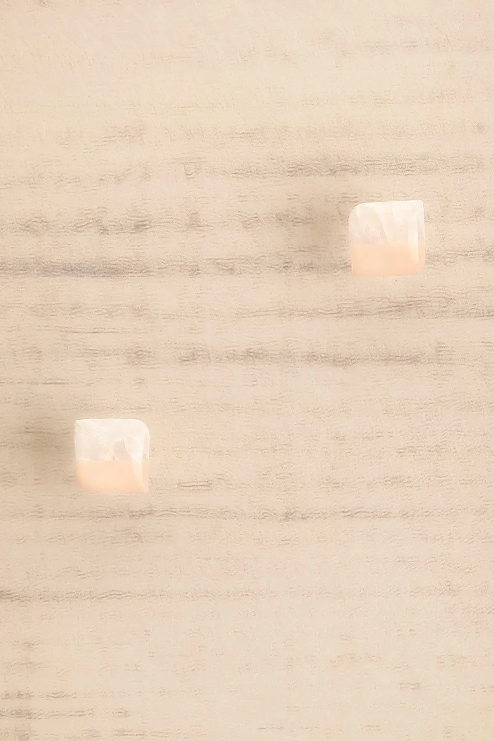Riven Beige | Square Stud Earrings