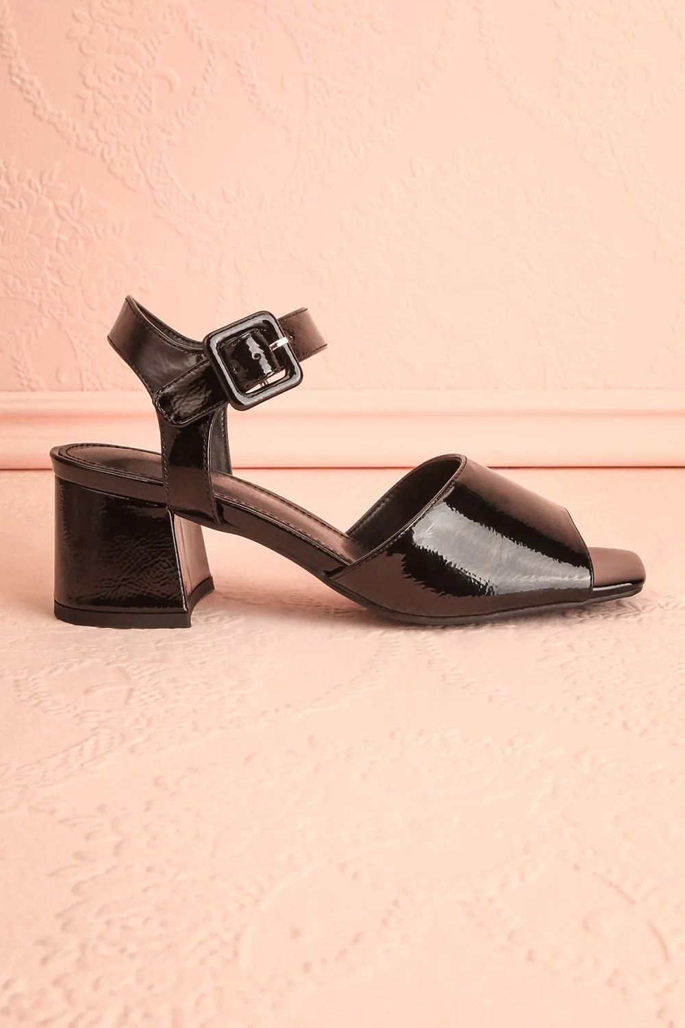 Rocita Black | Glossy Heeled Sandals