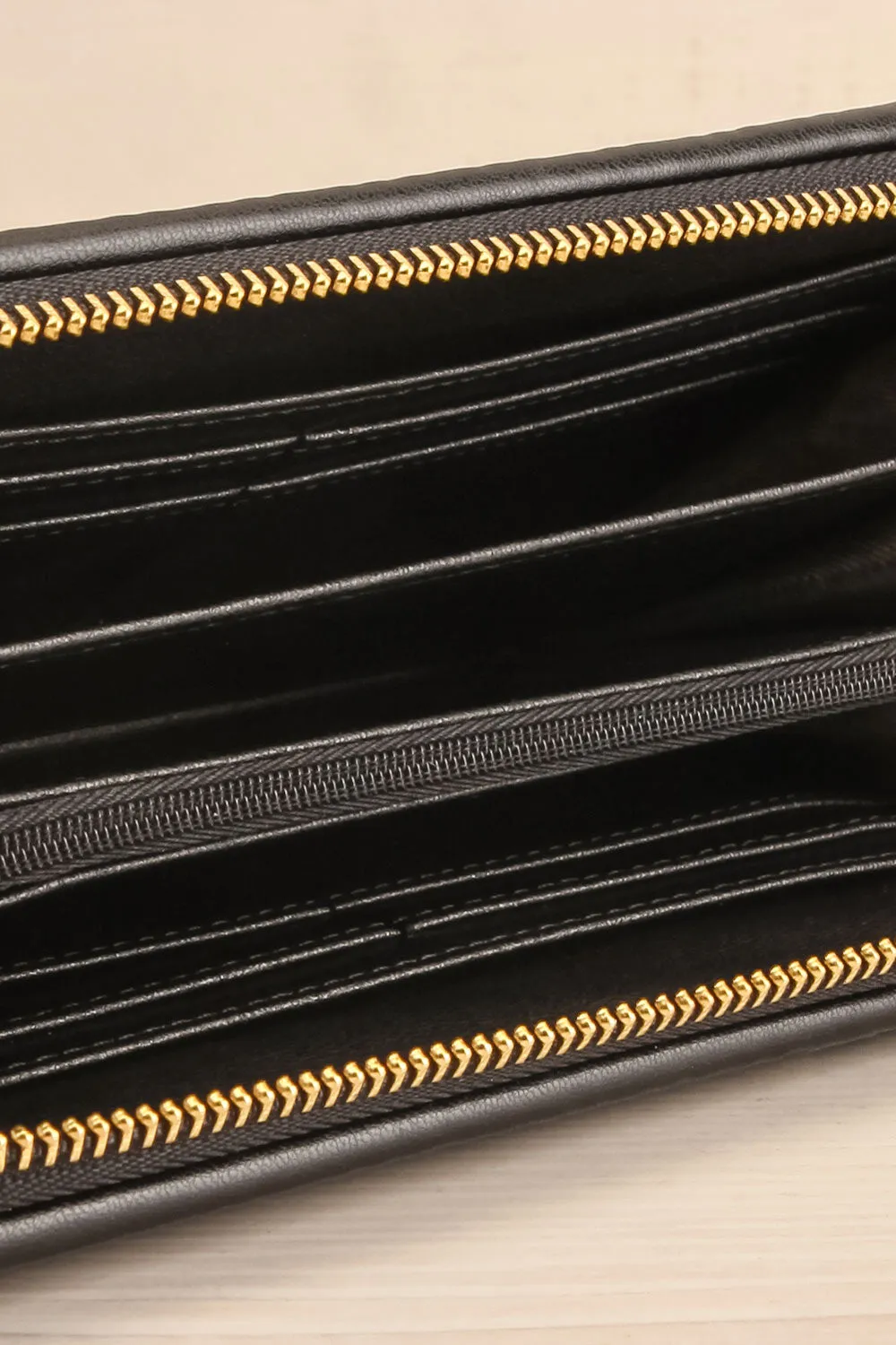 Sandy Black | Pleated Vegan Leather Wallet