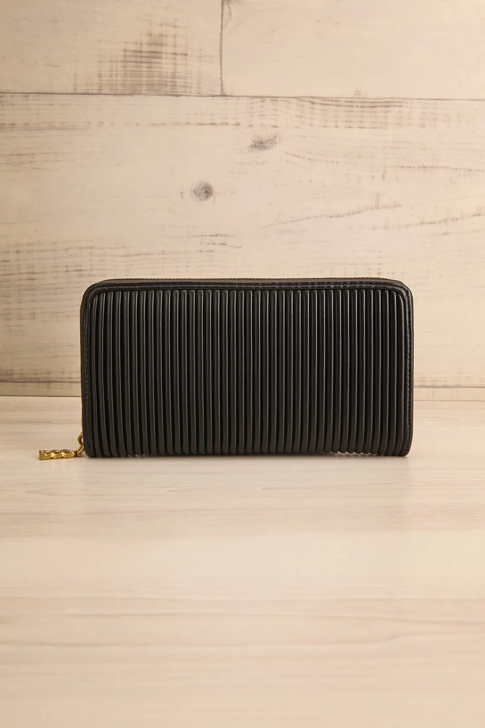 Sandy Black | Pleated Vegan Leather Wallet