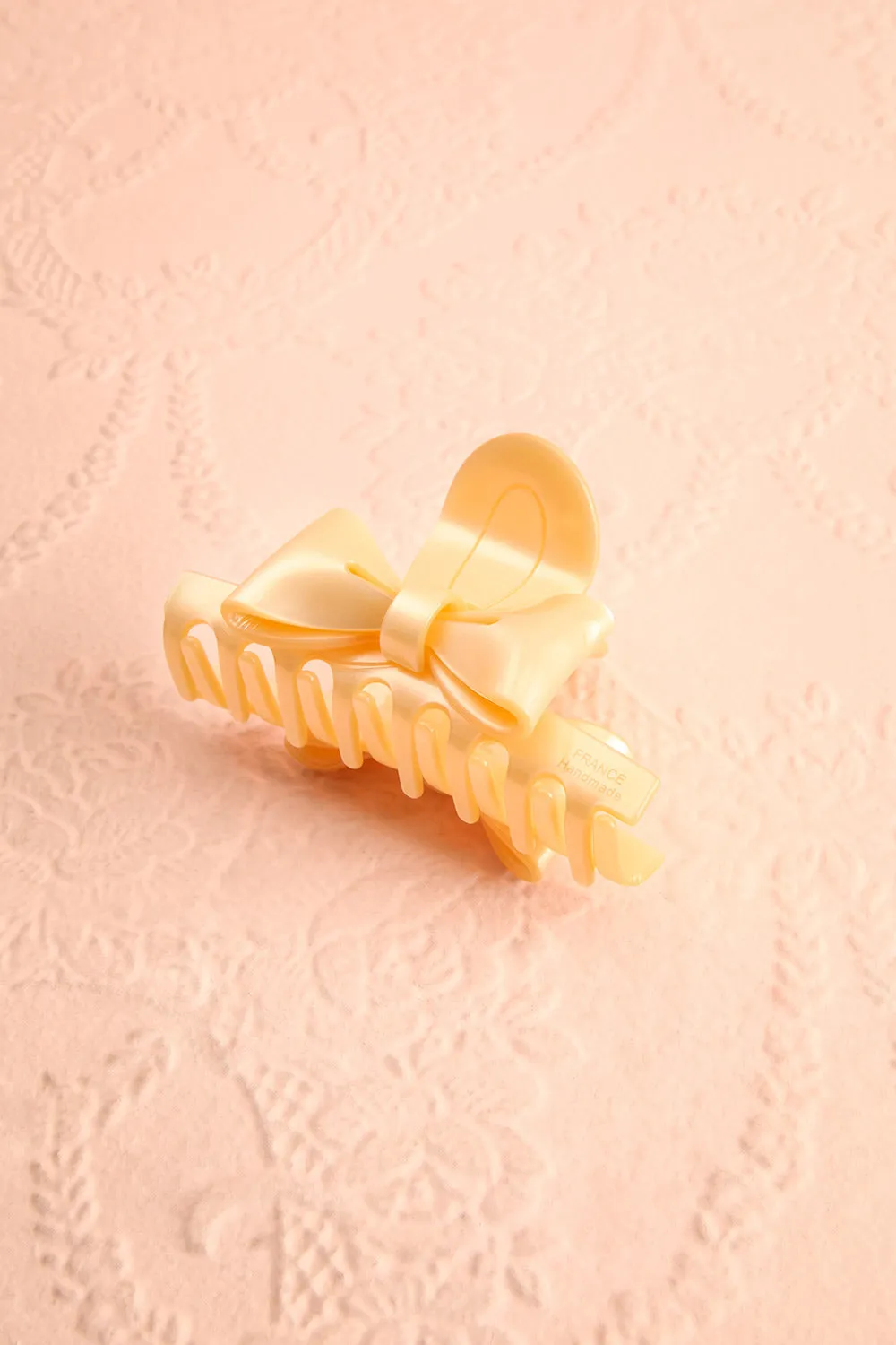 Teagan Cream | Claw Clip w/ Bow