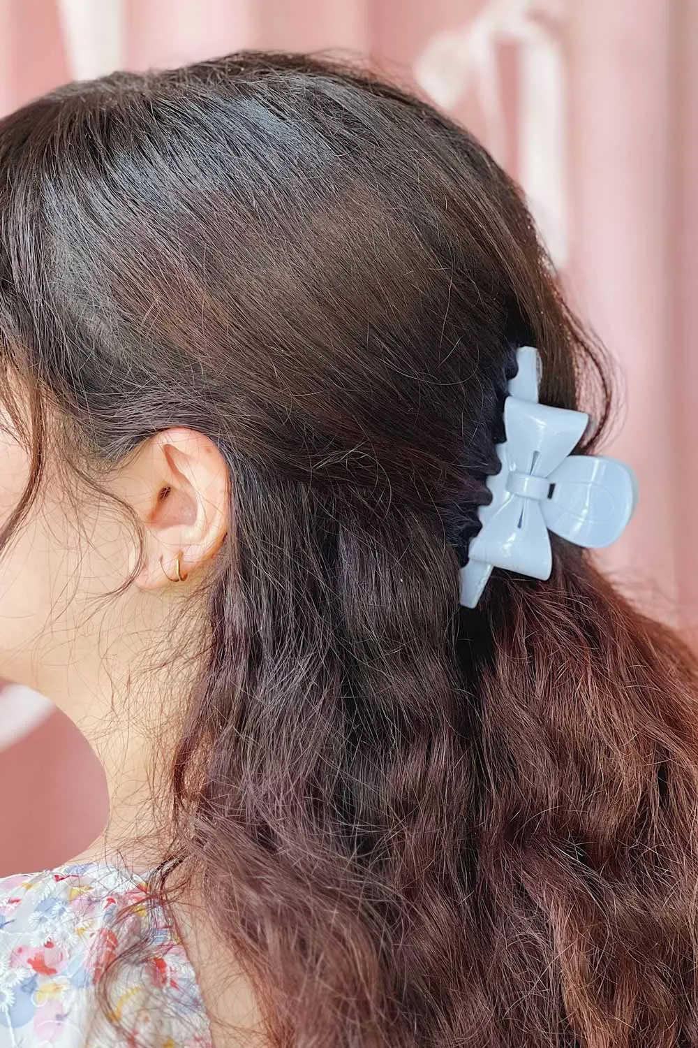 Teagan Cream | Claw Clip w/ Bow