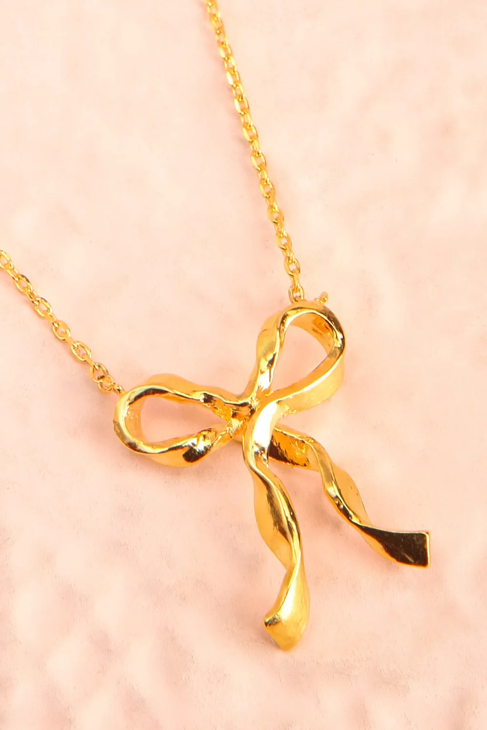 Triteia Gold | Necklace w/ Bow Charm
