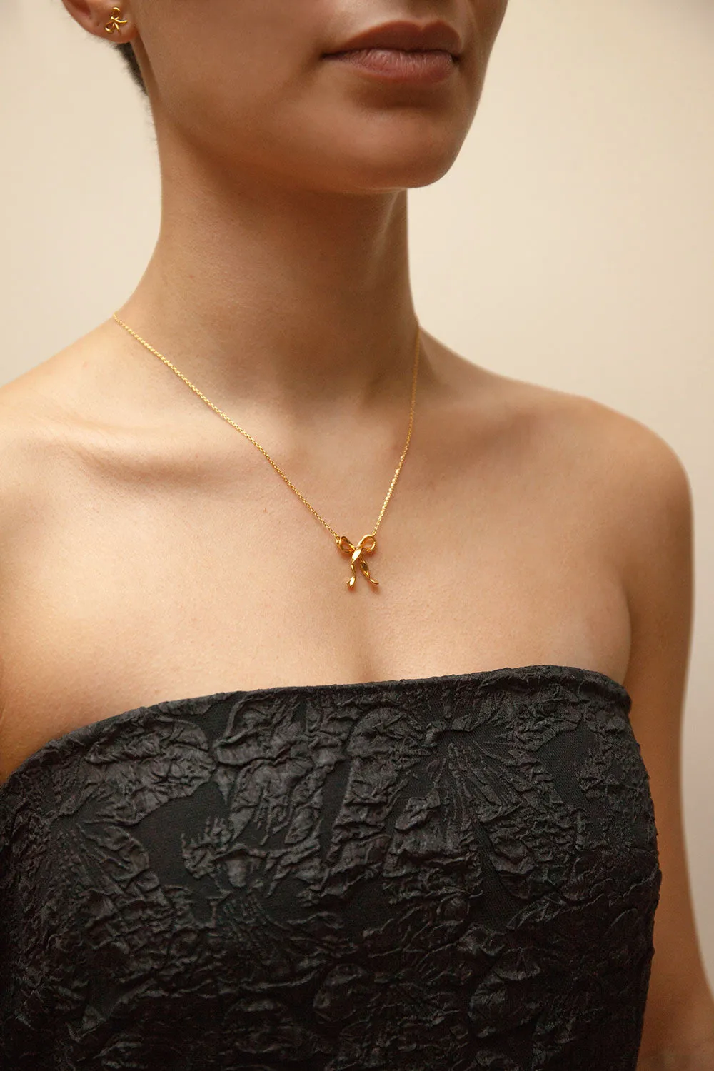 Triteia Gold | Necklace w/ Bow Charm