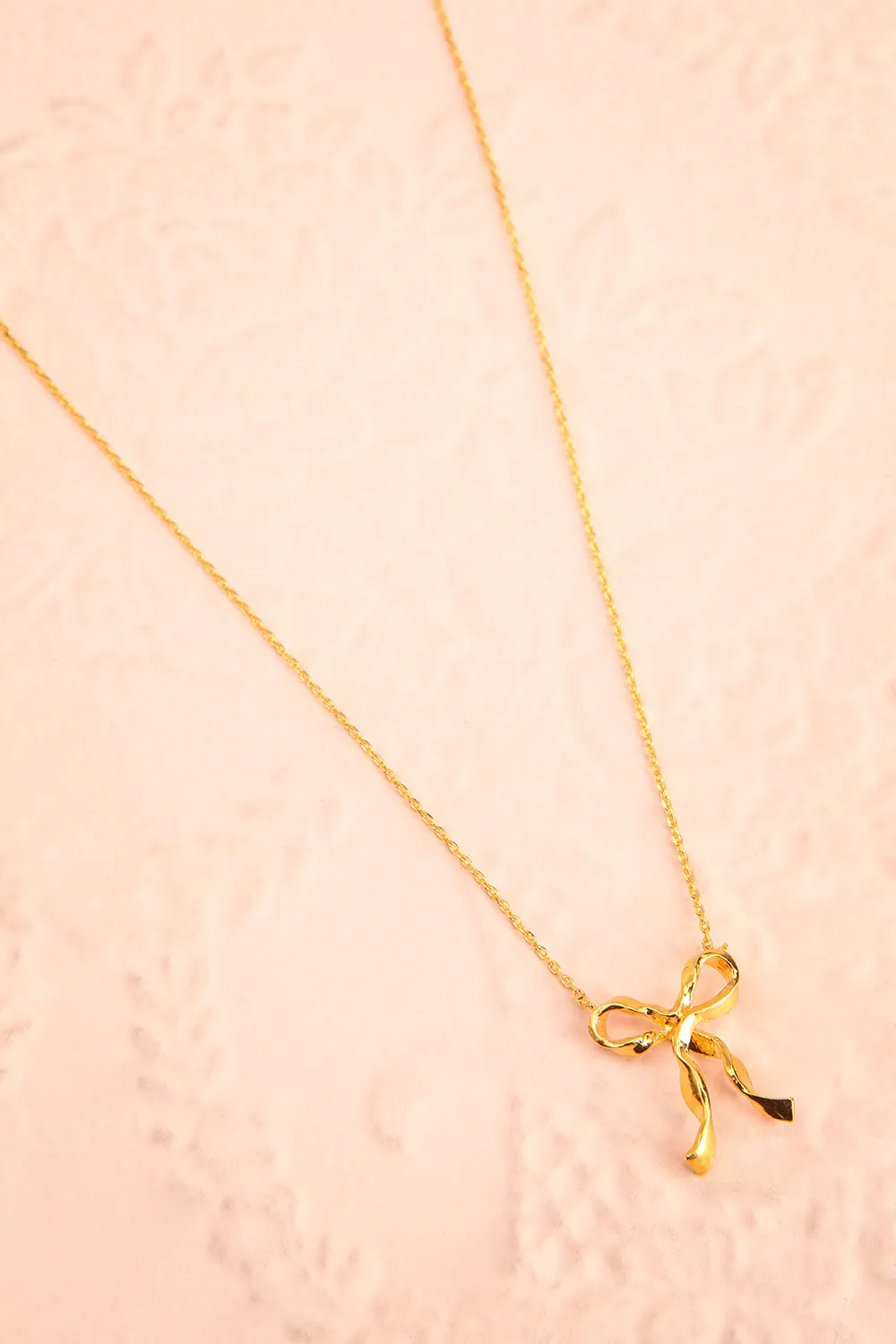 Triteia Gold | Necklace w/ Bow Charm