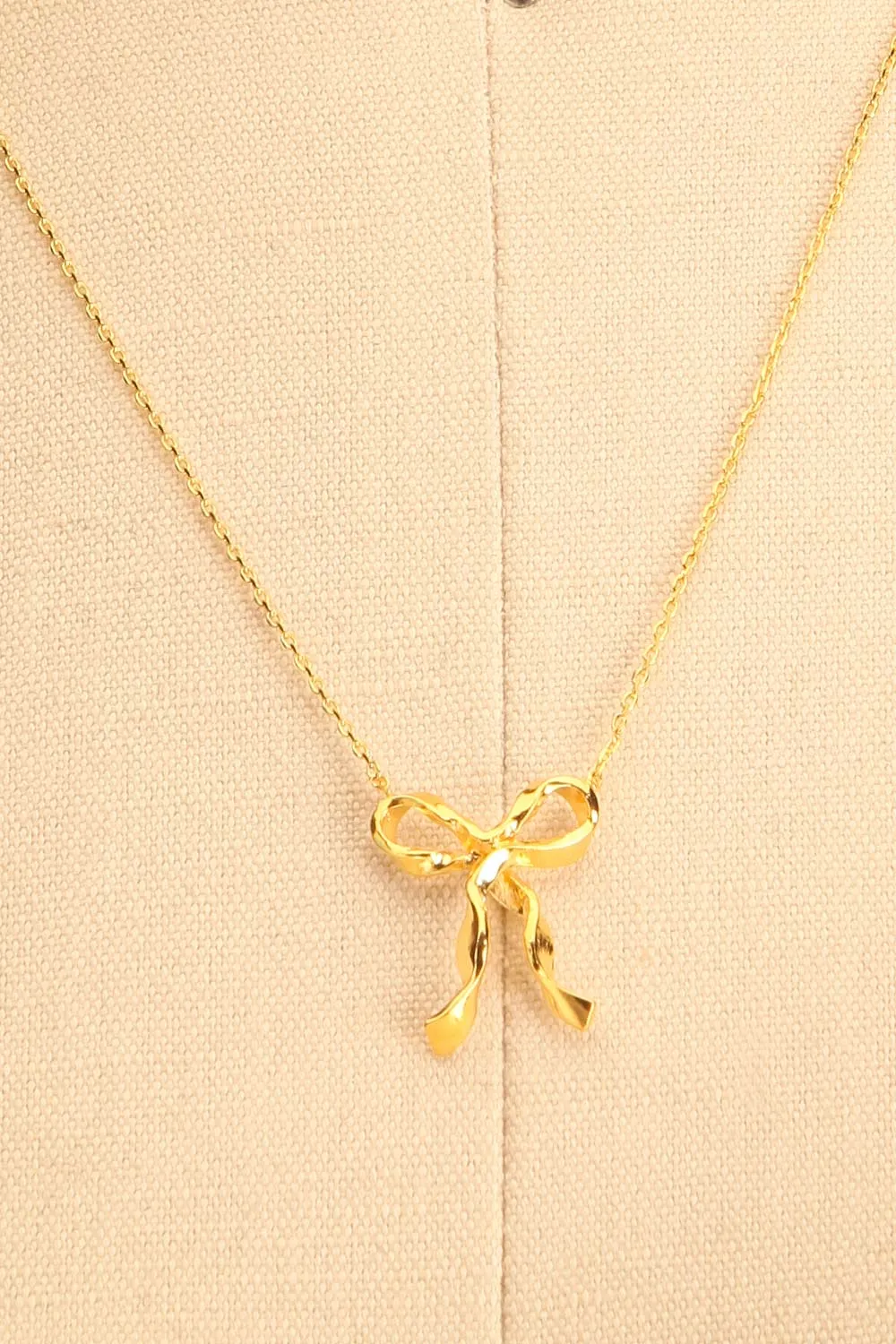 Triteia Gold | Necklace w/ Bow Charm