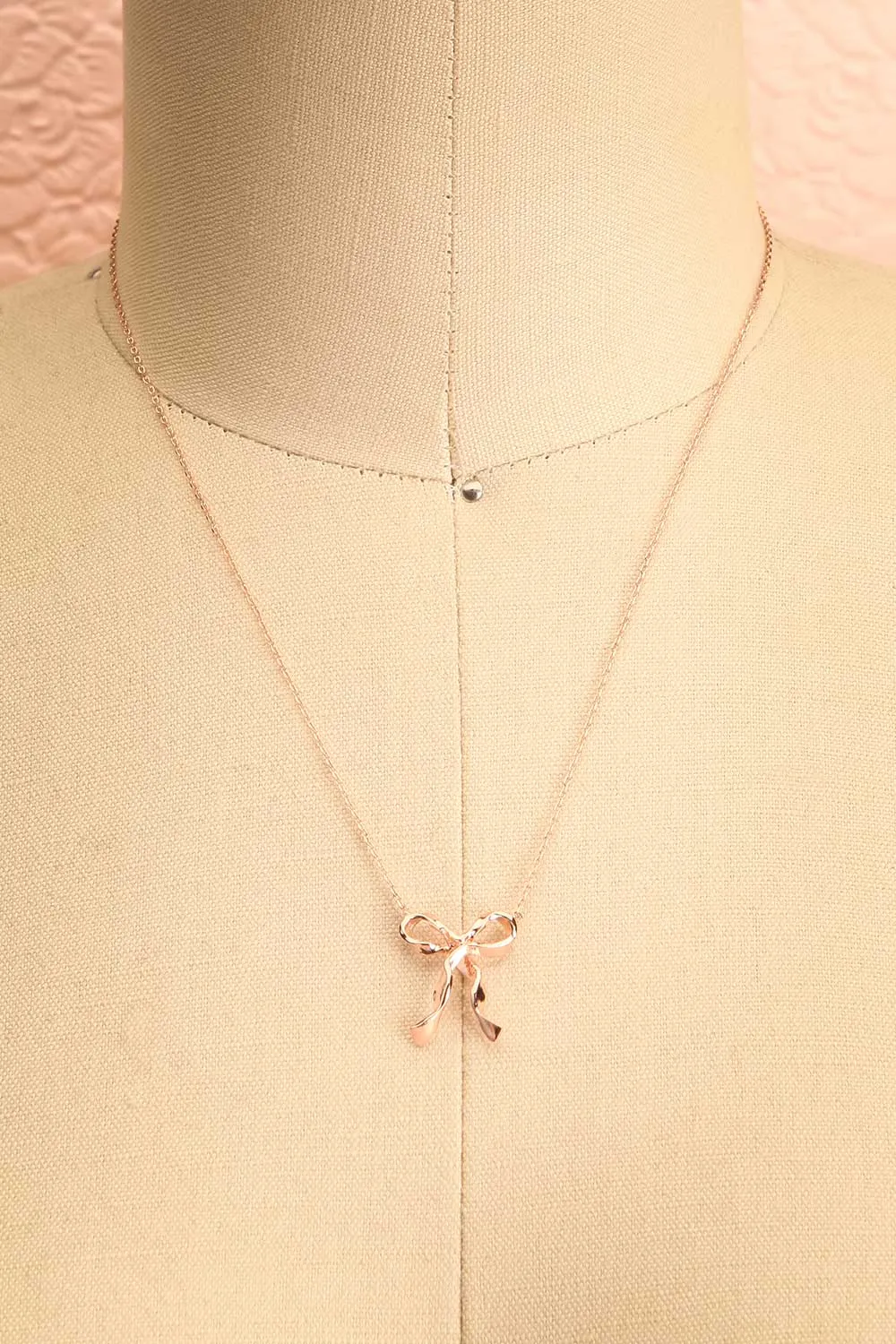 Triteia Rosegold | Necklace w/ Bow Charm