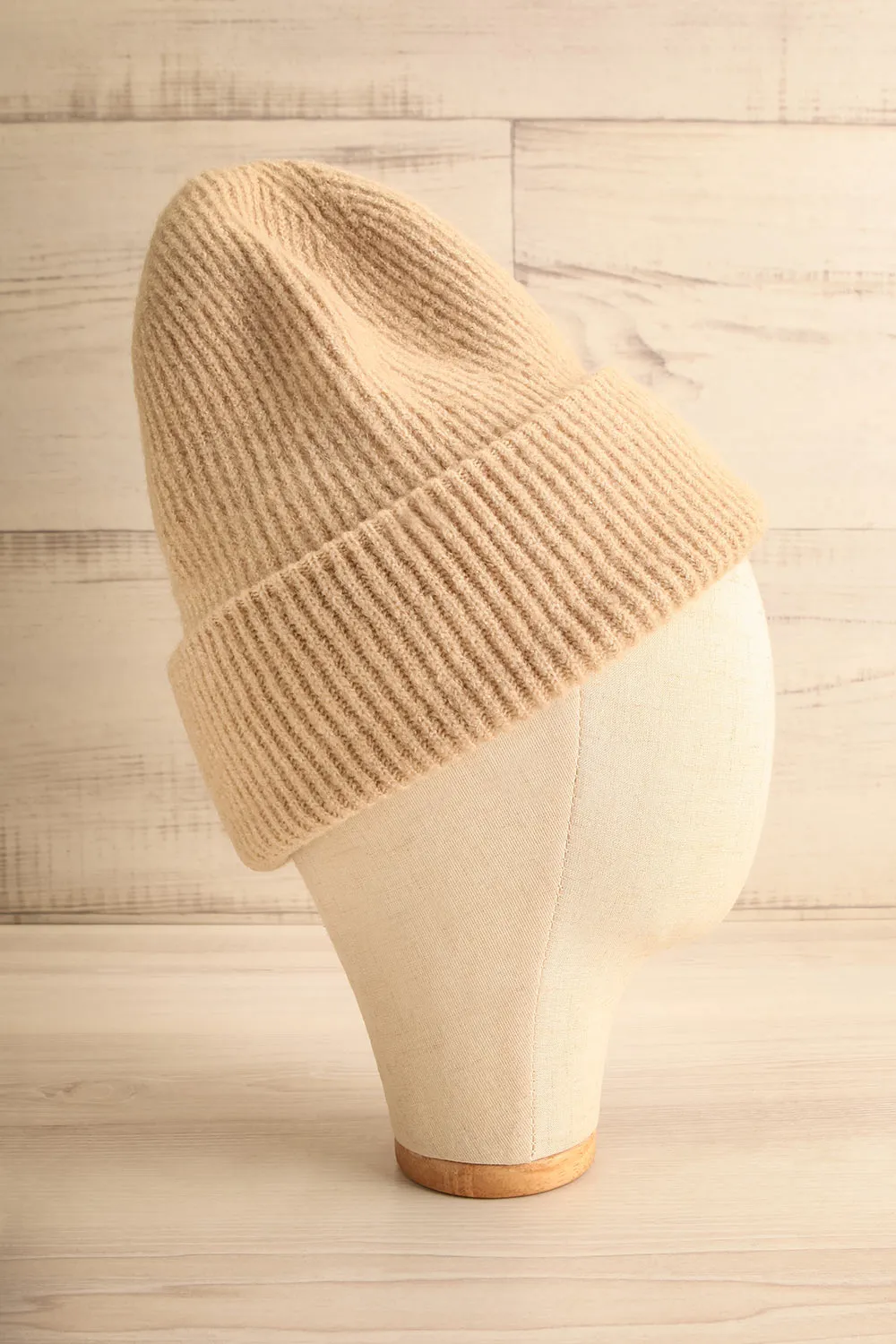 Vinnie | Beige Rib Knit Beanie