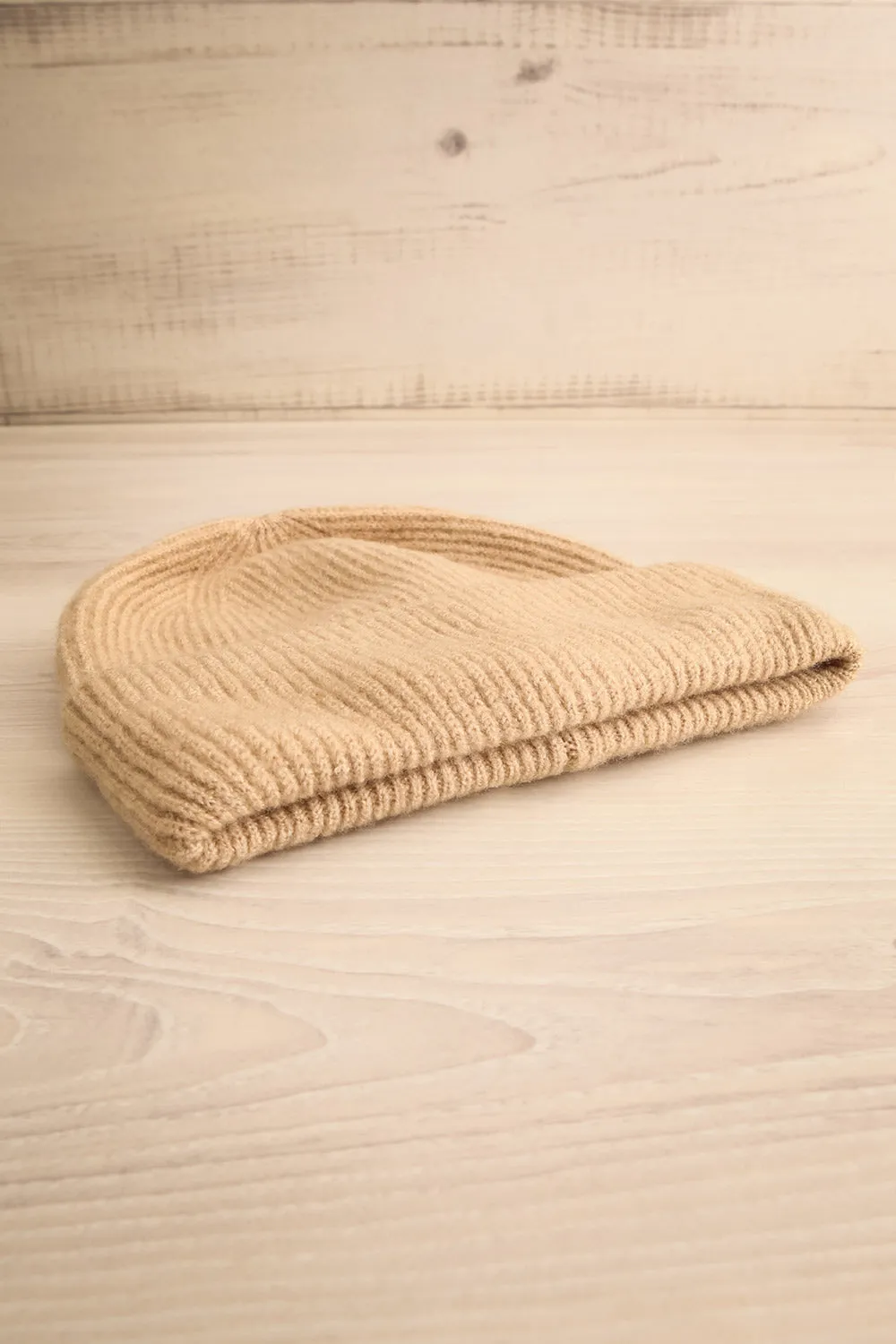 Vinnie | Beige Rib Knit Beanie