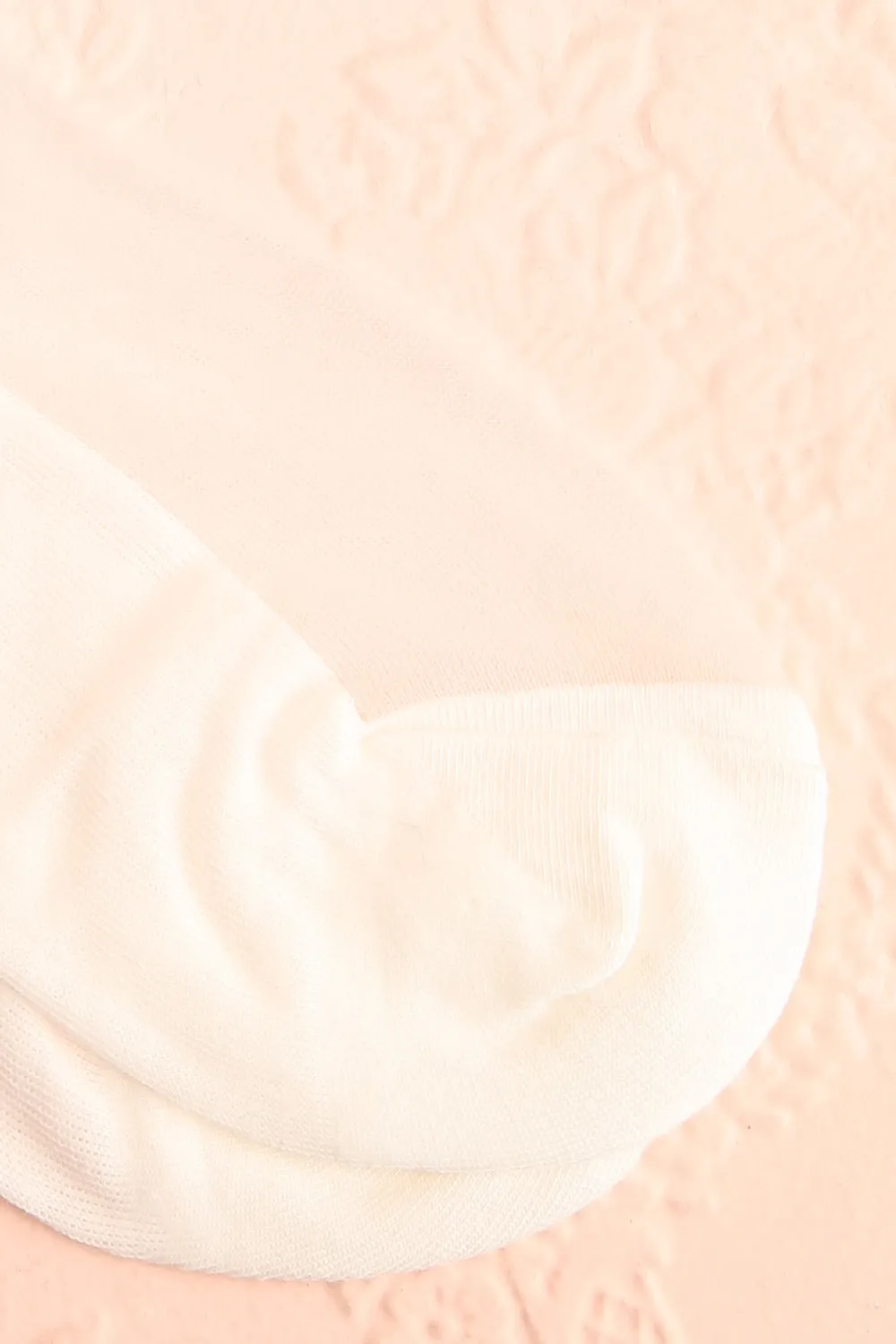 Zuwarah White | Sheer Mesh Crew Socks w/ Tulips